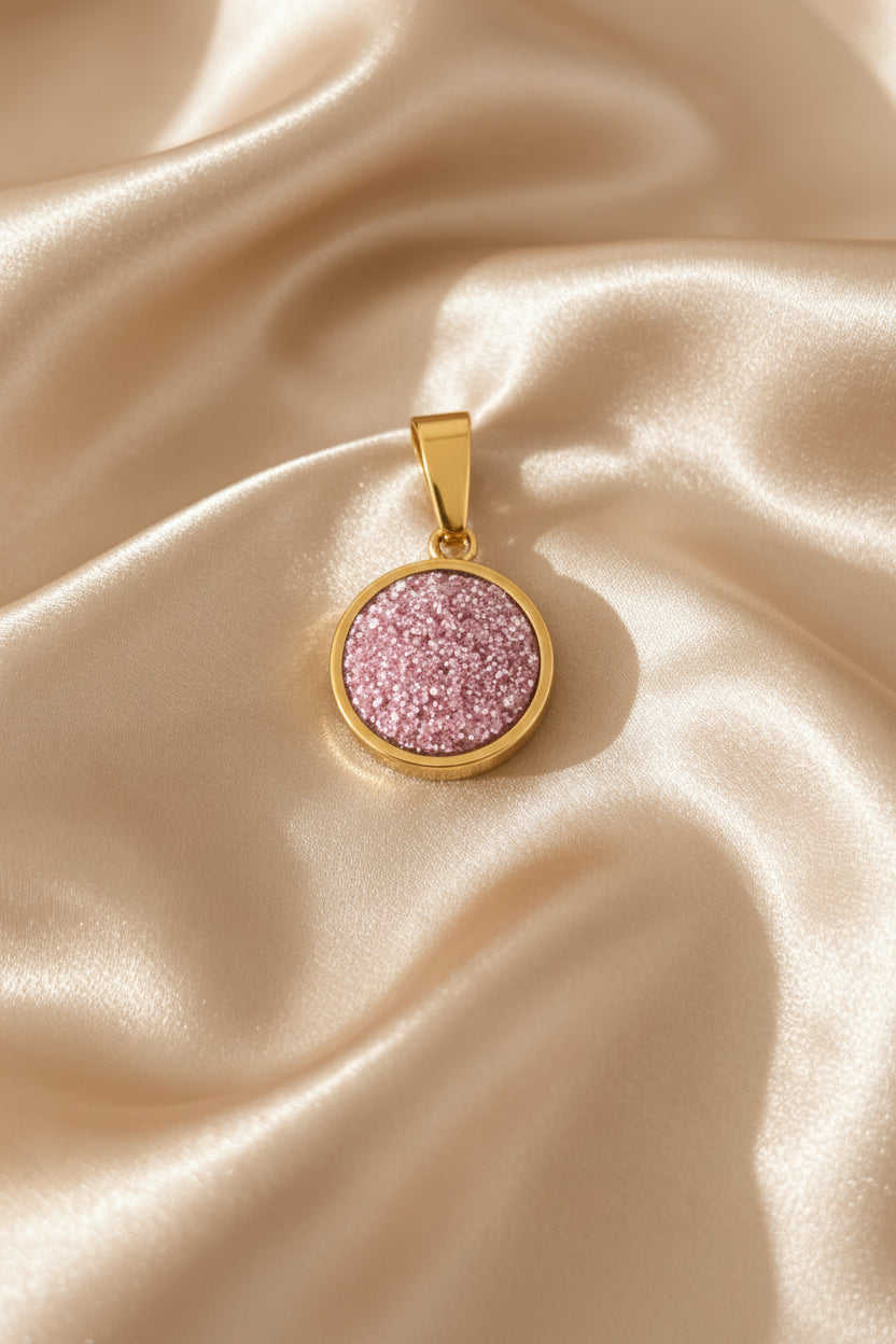 Pendant S with epoxy settings in gold tone