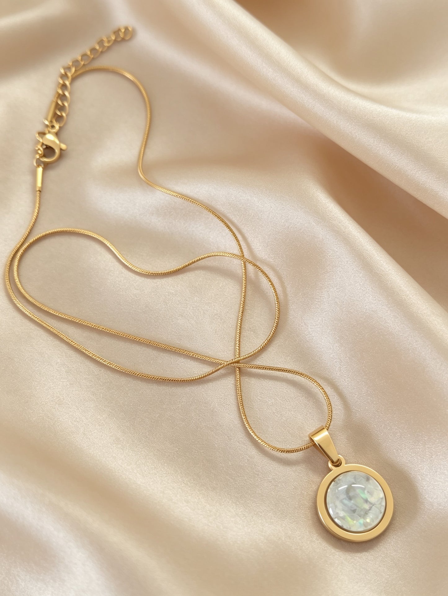 Snake chain Pendant Necklace S in gold tone