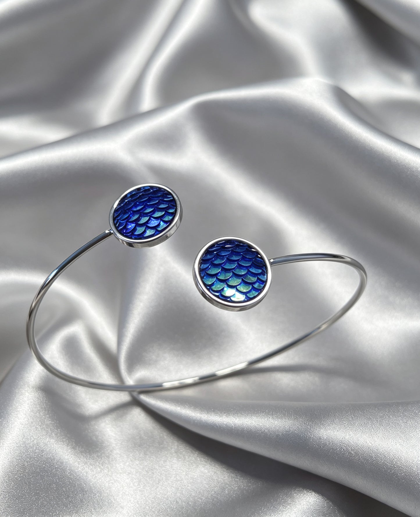 Slightly adjustable Cuff Bracelet L with 2 disc