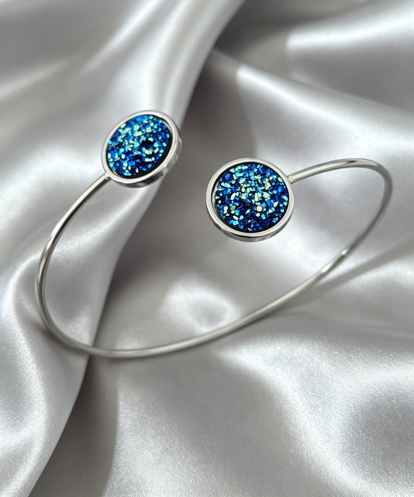 Slightly adjustable Cuff Bracelet L with 2 disc