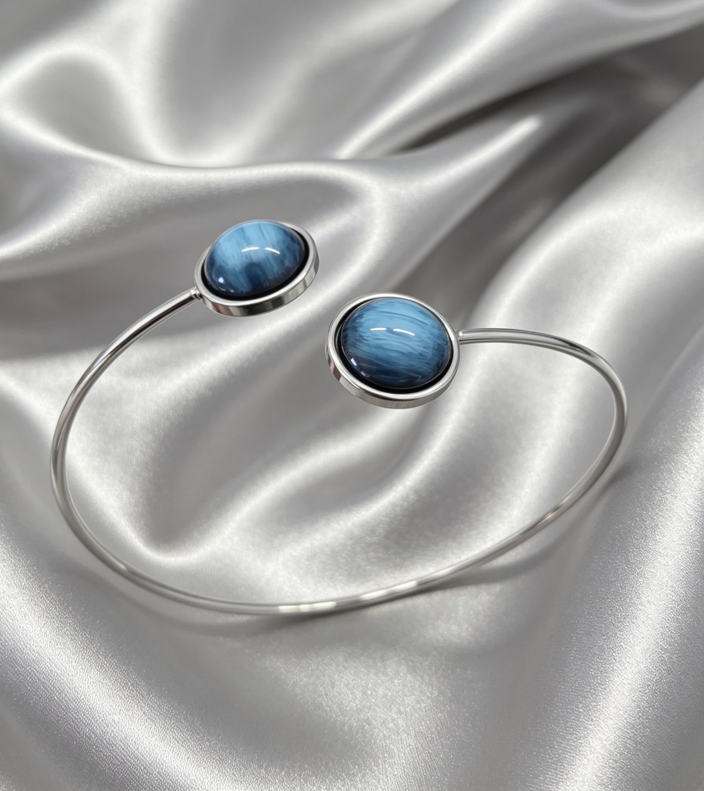 Slightly adjustable Cuff Bracelet L with 2 disc