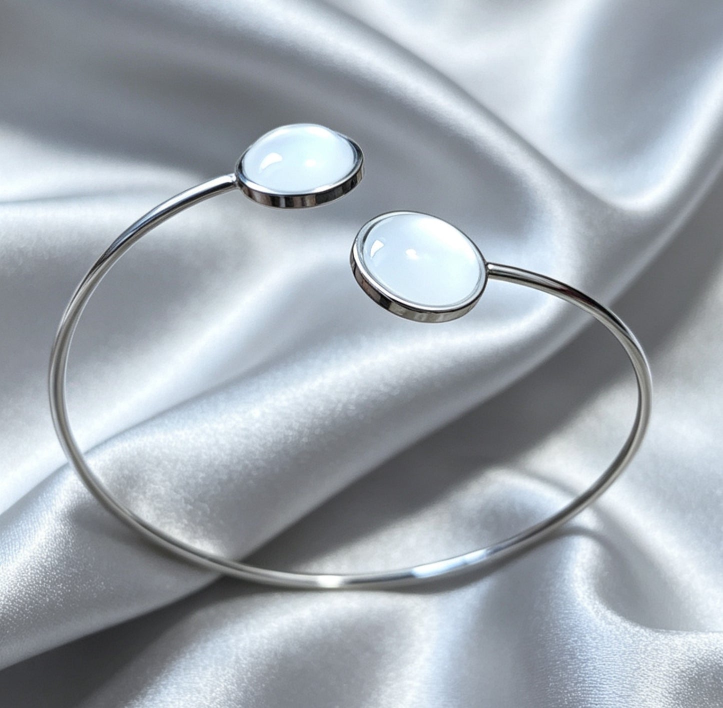 Slightly adjustable Cuff Bracelet L with 2 disc