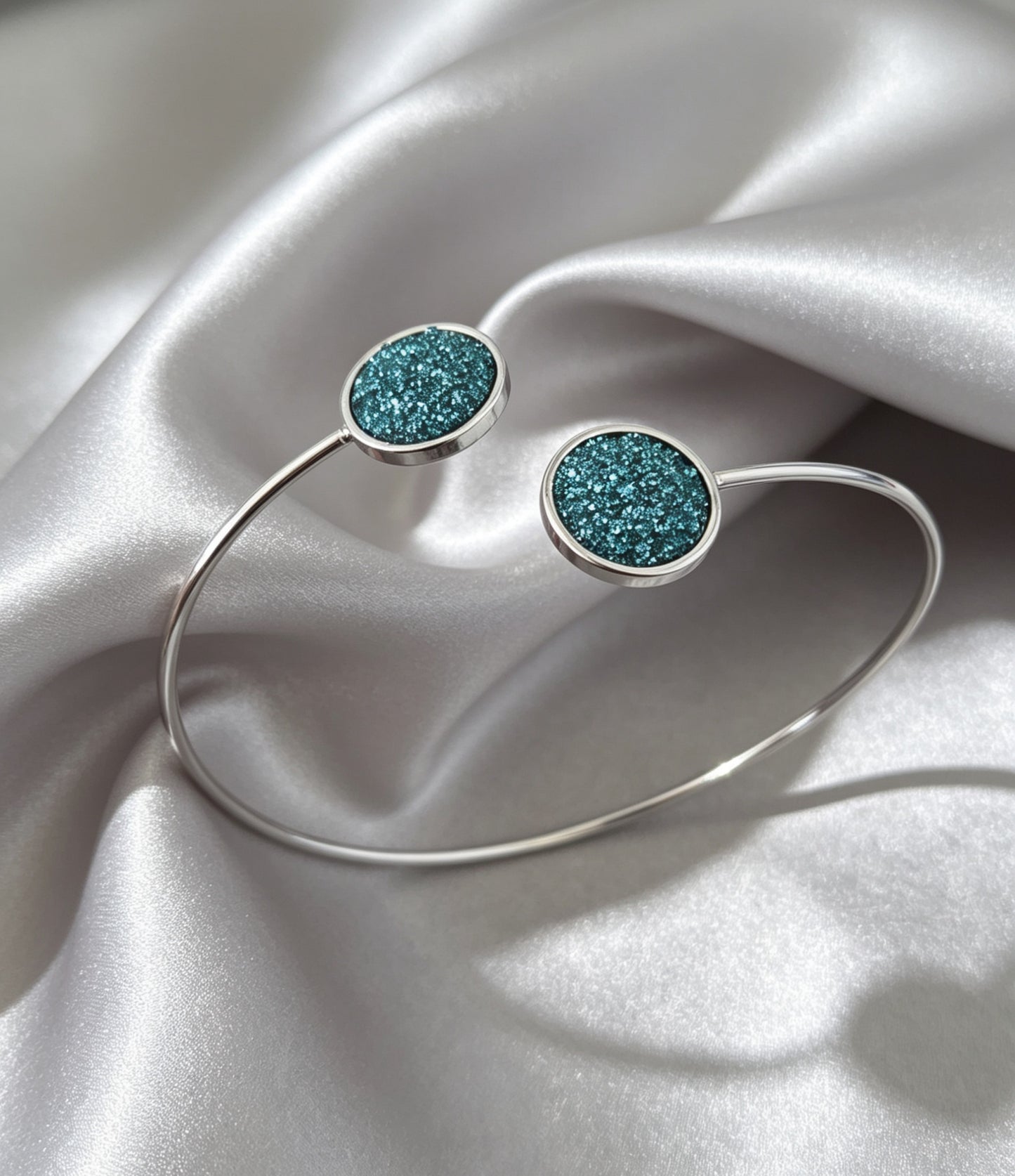 Slightly adjustable Cuff Bracelet L with 2 disc