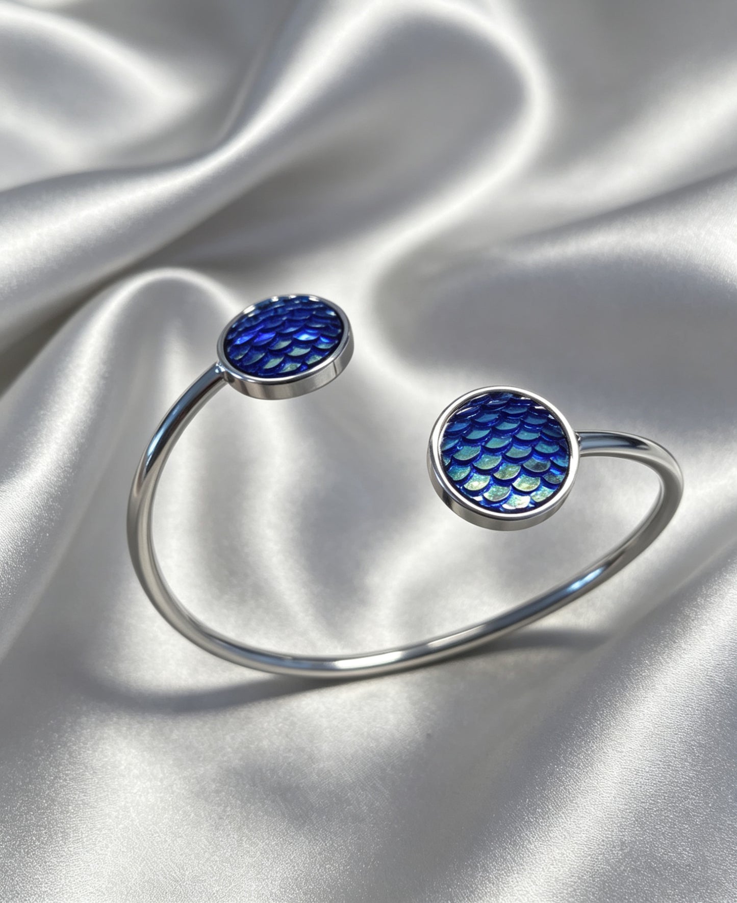 Slightly Adjustable Cuff Bracelet S with 2 disc