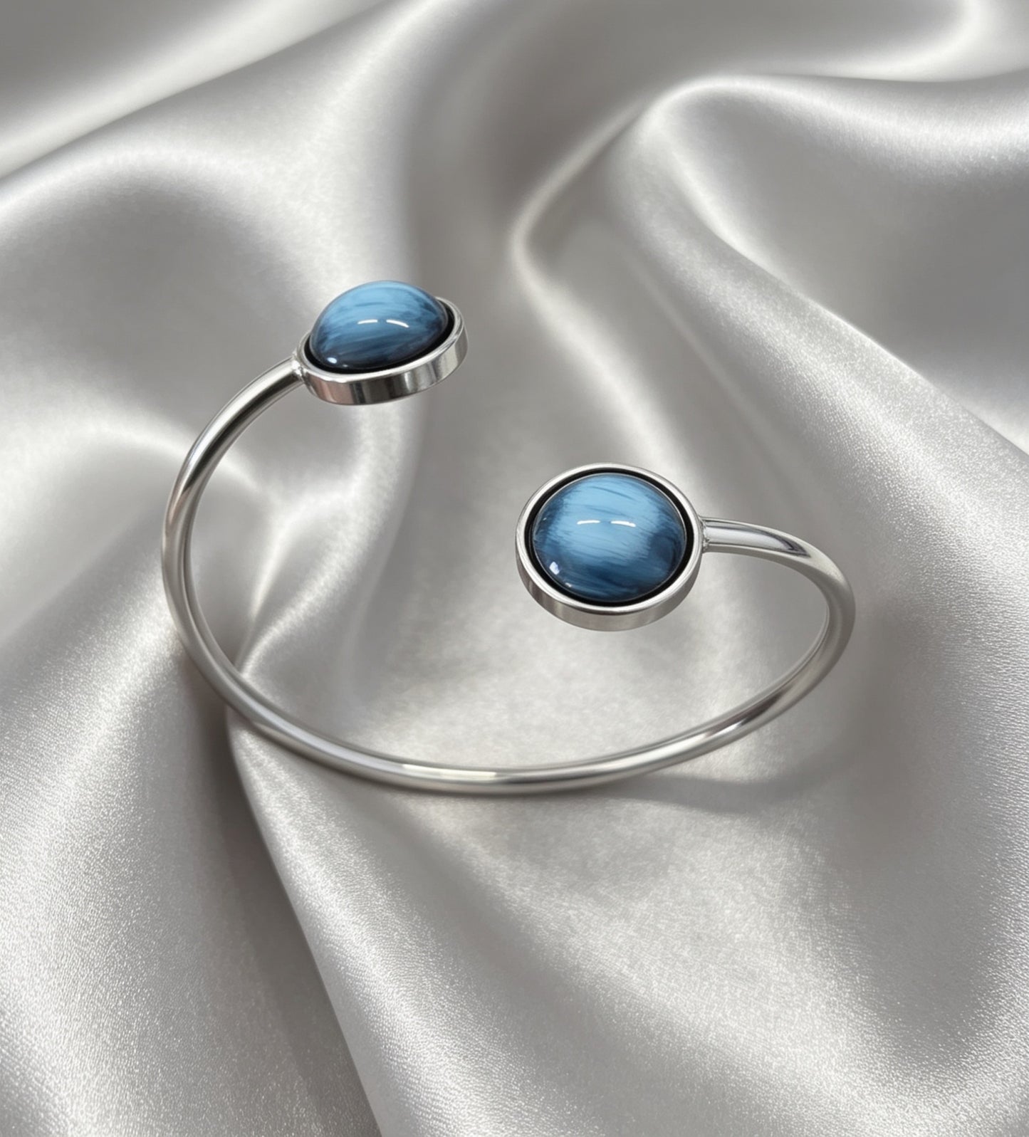 Slightly Adjustable Cuff Bracelet S with 2 disc