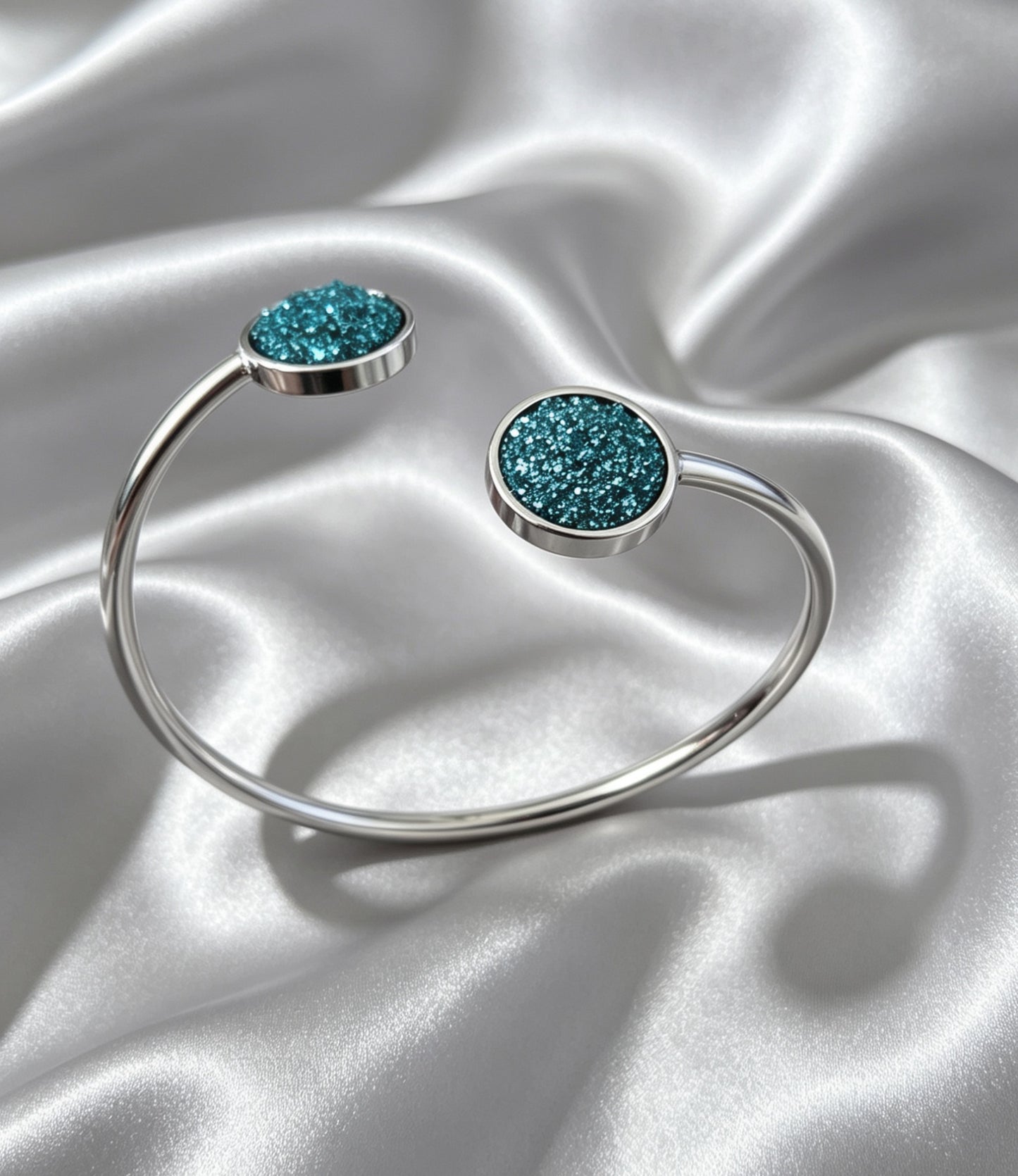 Slightly Adjustable Cuff Bracelet S with 2 disc