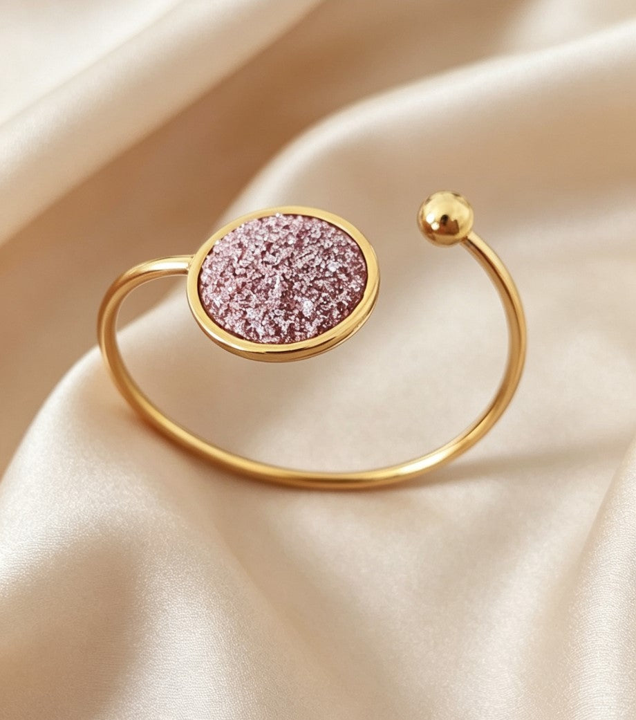 Slightly Adjustable Cuff Bracelet with 1 disc gold tone