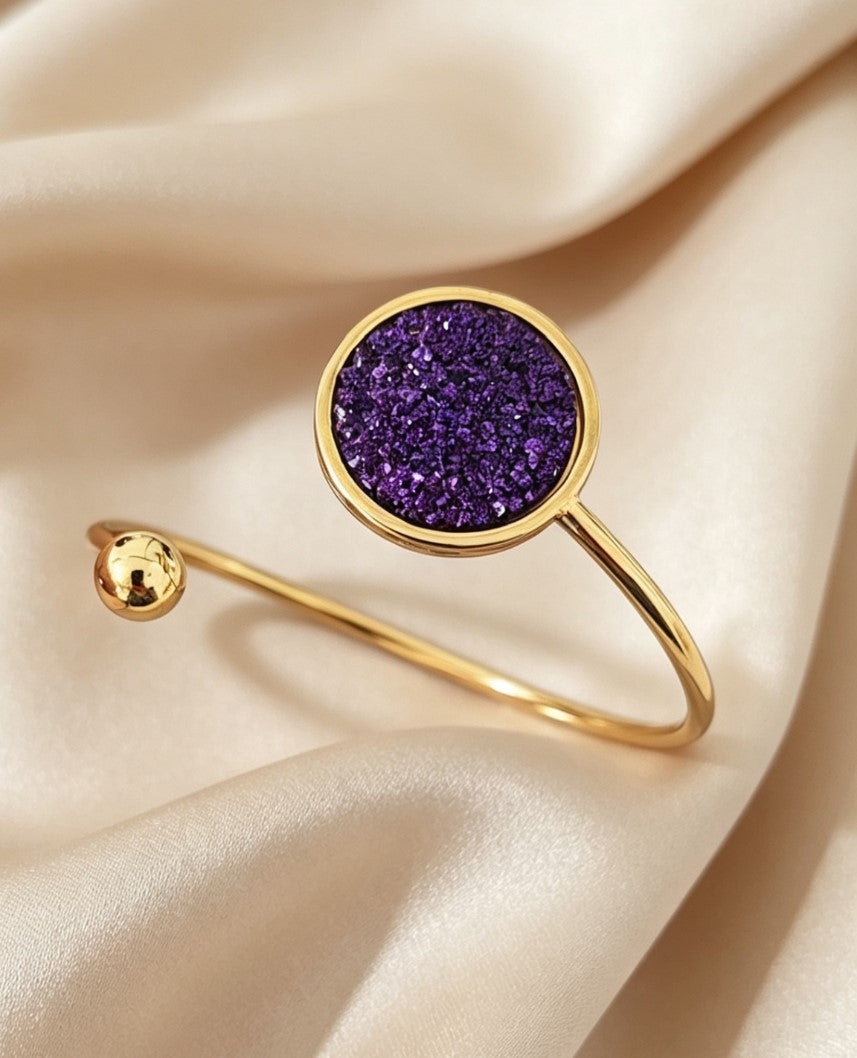 Slightly Adjustable Cuff Bracelet with 1 disc gold tone