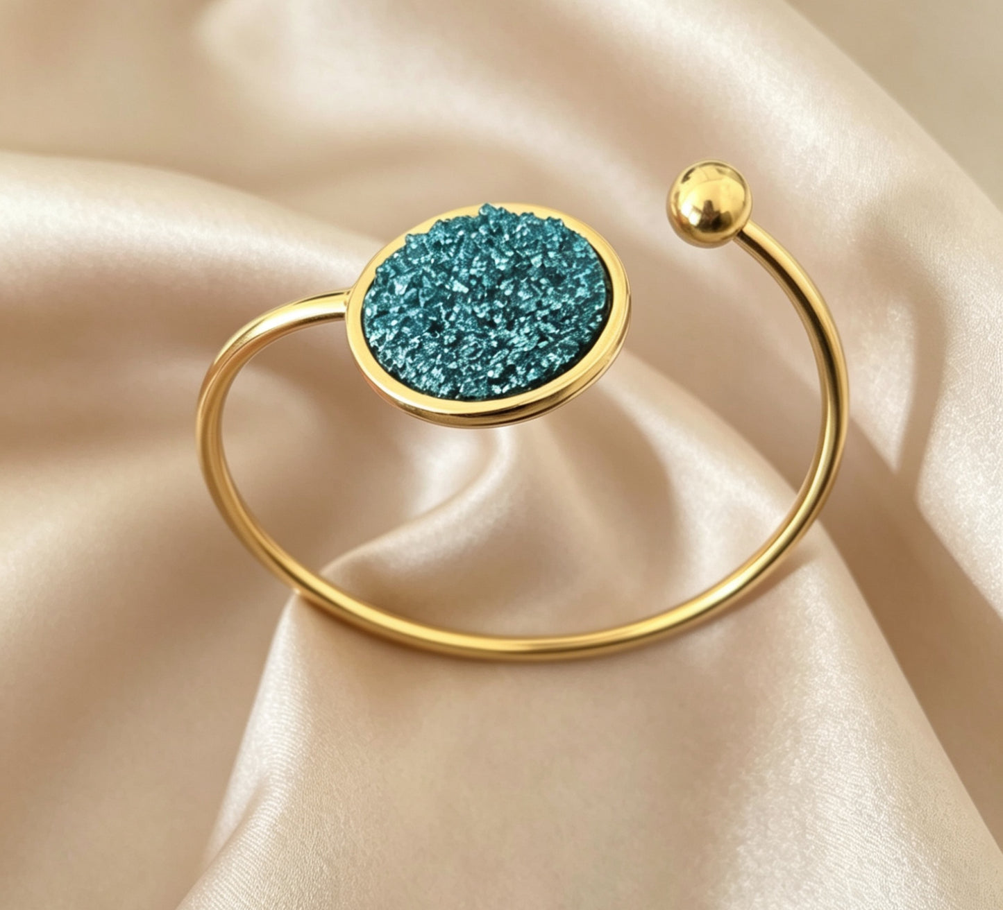 Slightly Adjustable Cuff Bracelet with 1 disc gold tone