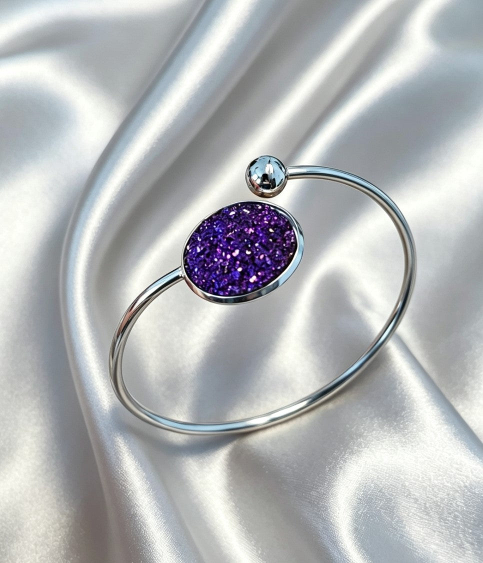 Slightly Adjustable Cuff Bracelet L with 1 disc