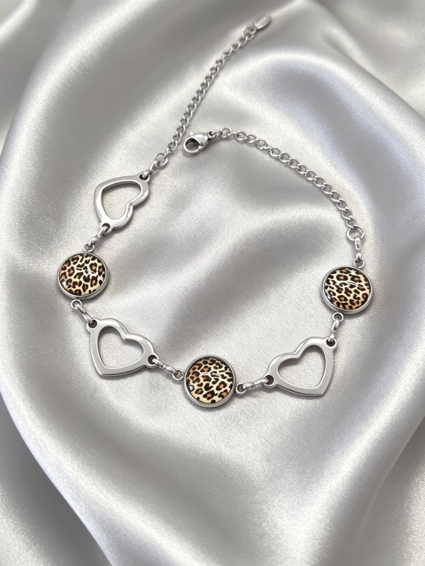 Romantic Heart and round Disc Bracelet with epoxy accent in silver tone