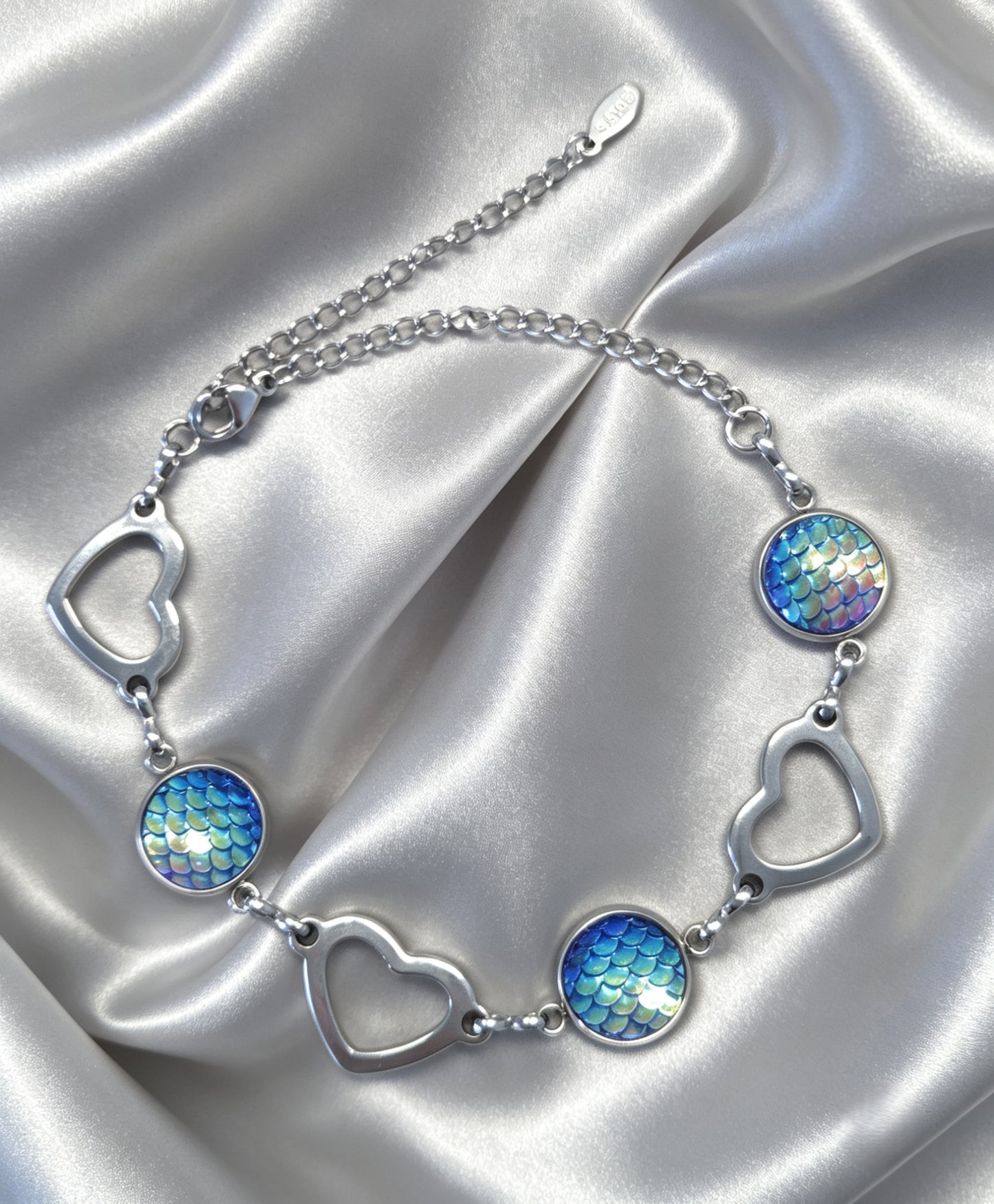 Romantic Heart and round Disc Bracelet with epoxy accent in silver tone