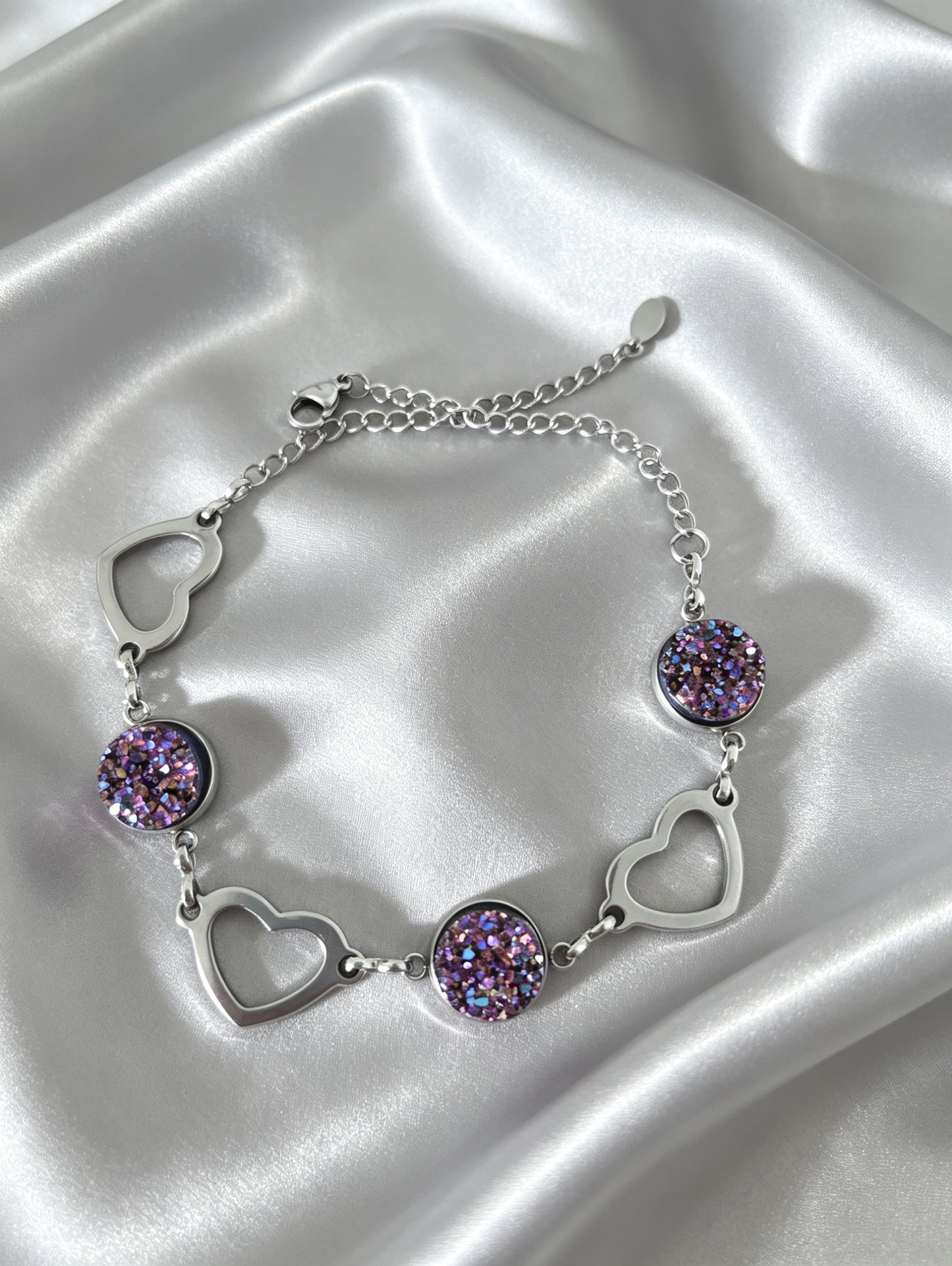 Romantic Heart and round Disc Bracelet with epoxy accent in silver tone