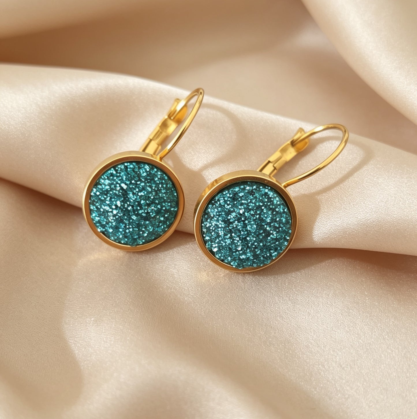 Leverback Earrings in gold tone