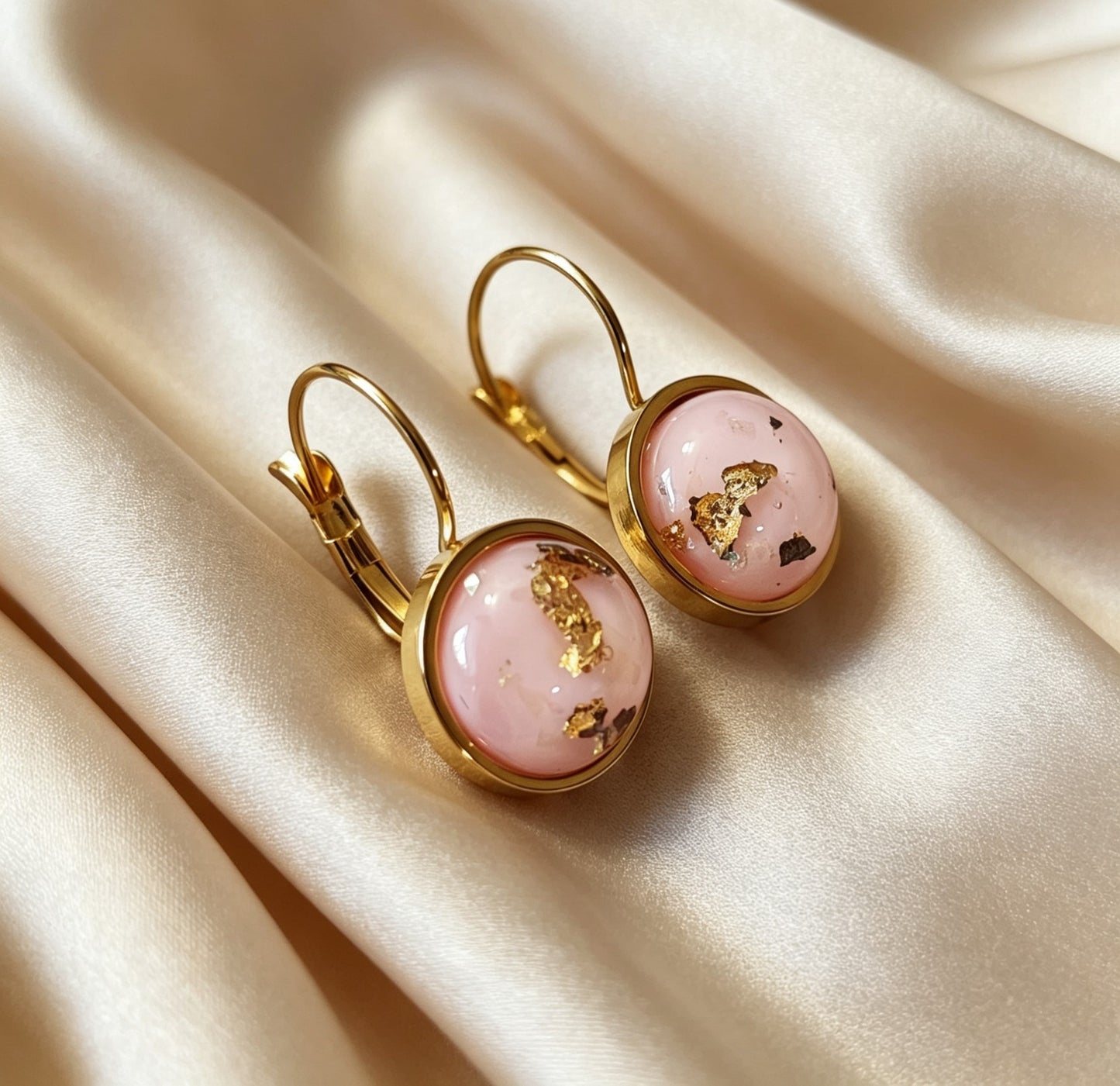 Leverback Earrings in gold tone