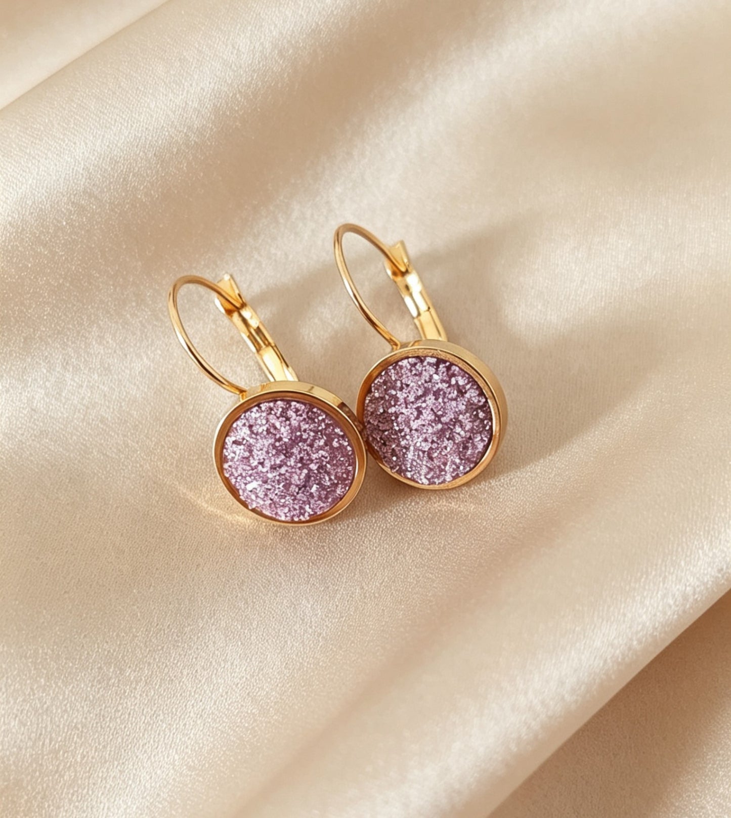 Leverback Earrings in gold tone