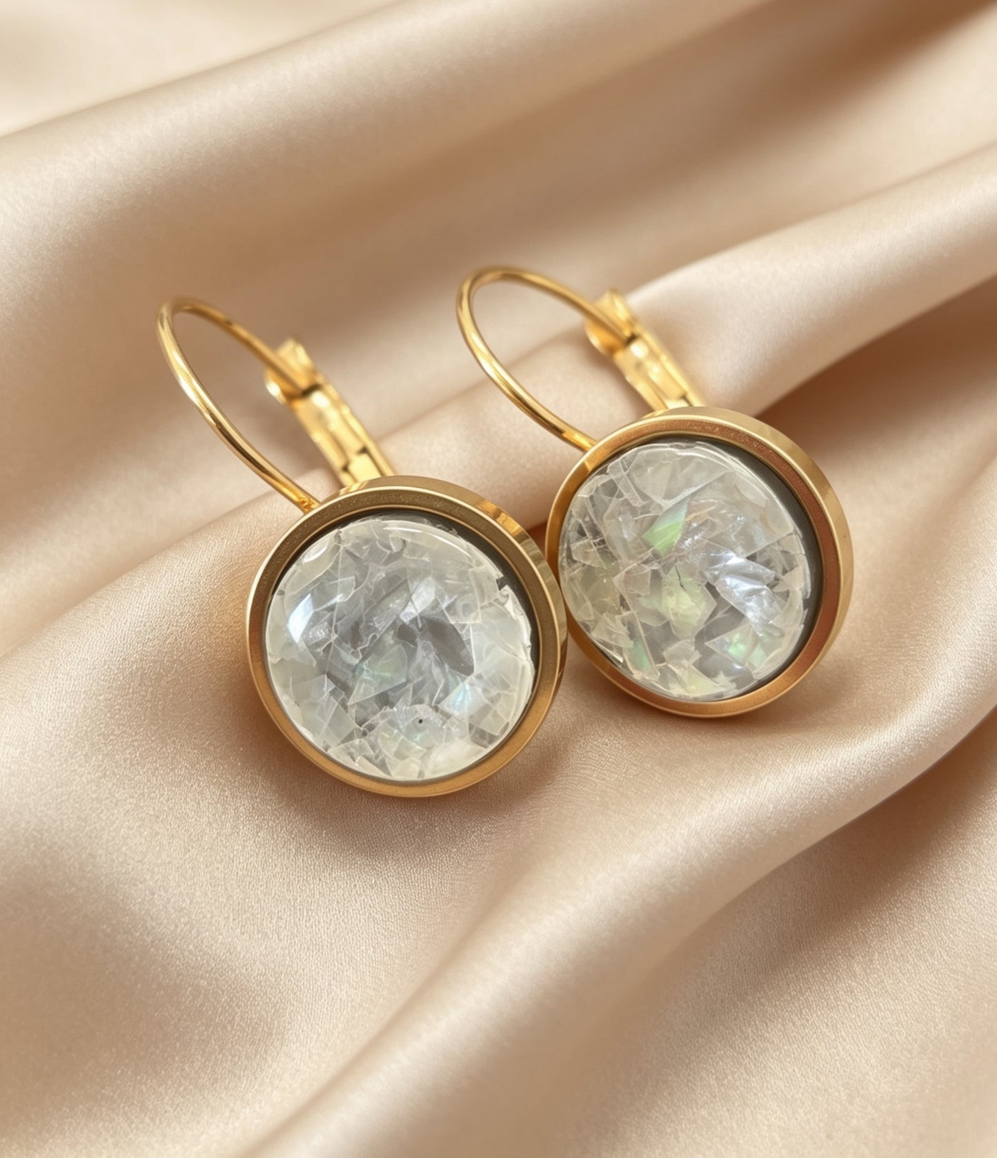 Leverback Earrings in gold tone