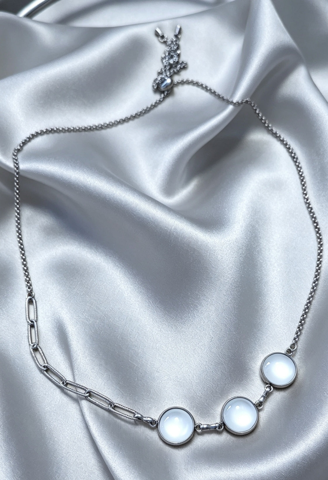 Multi Disc Pendant Necklace in silver tone