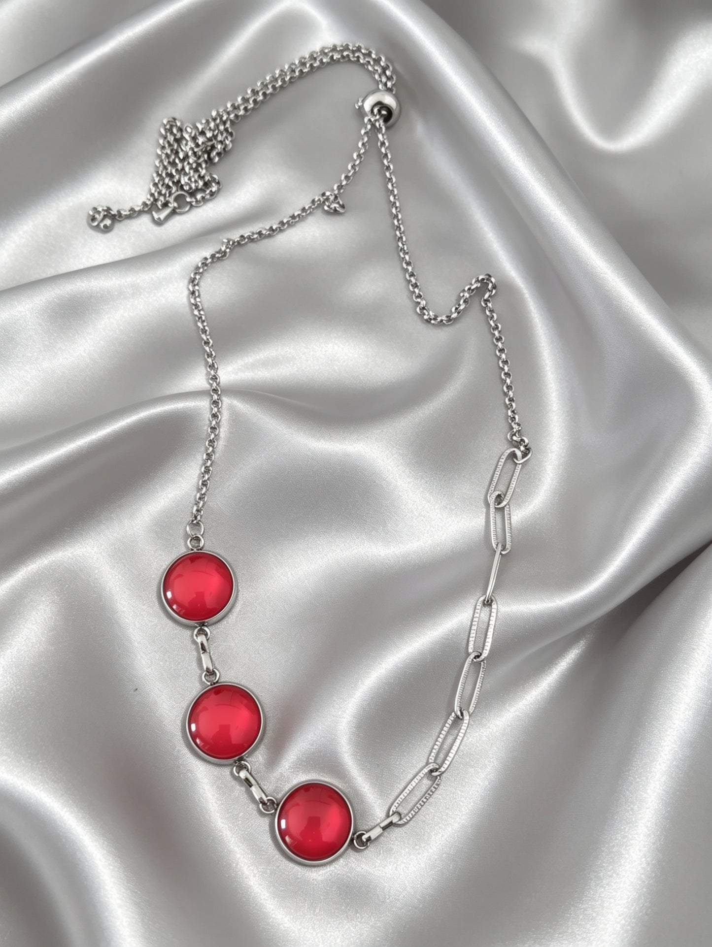 Multi Disc Pendant Necklace in silver tone