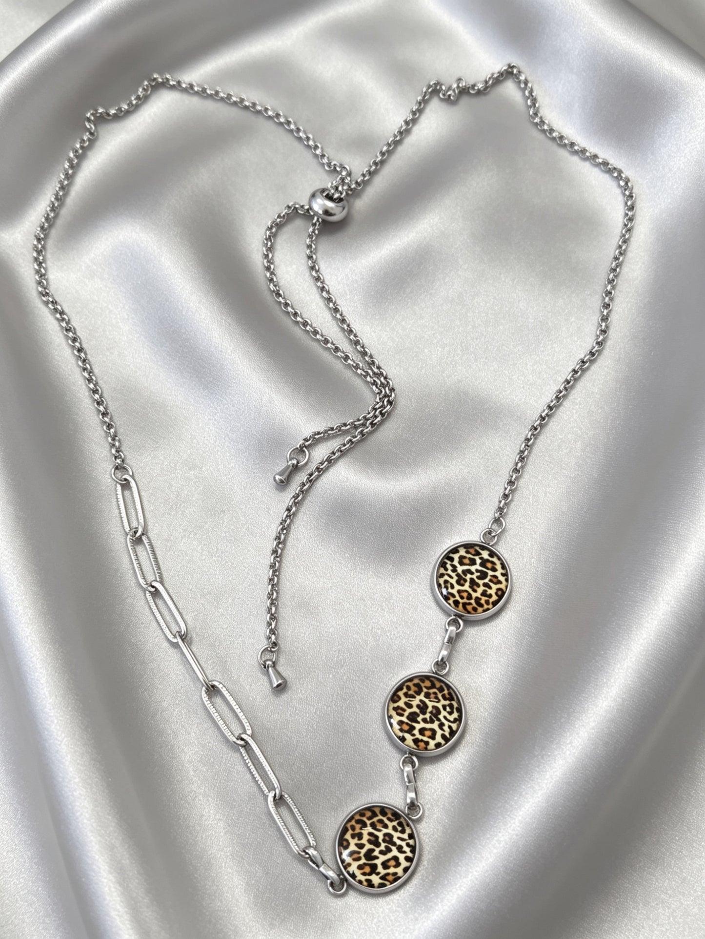 Multi Disc Pendant Necklace in silver tone