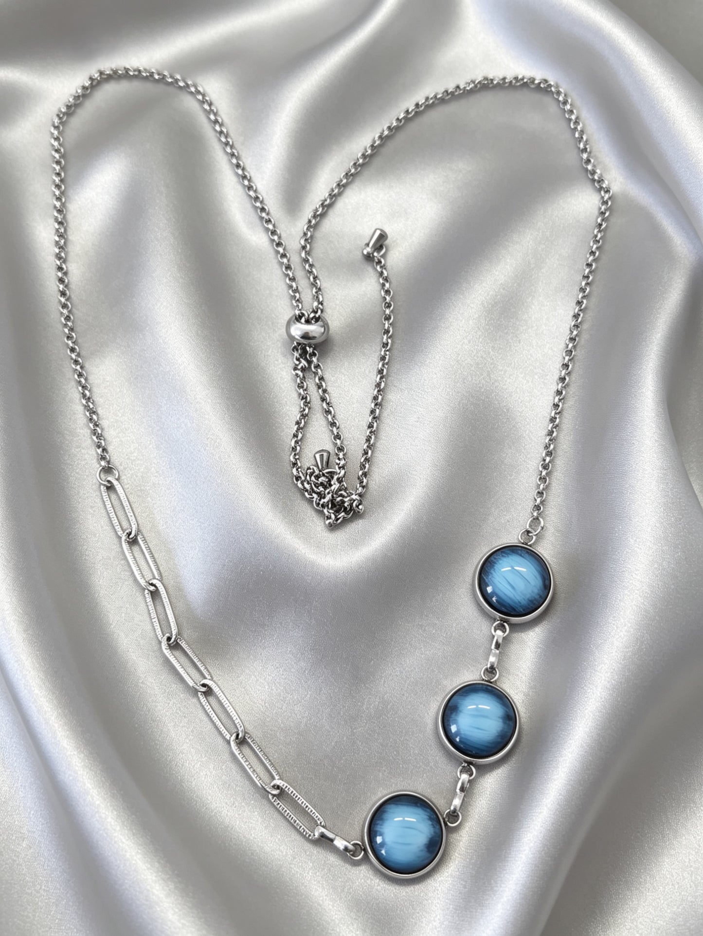Multi Disc Pendant Necklace in silver tone