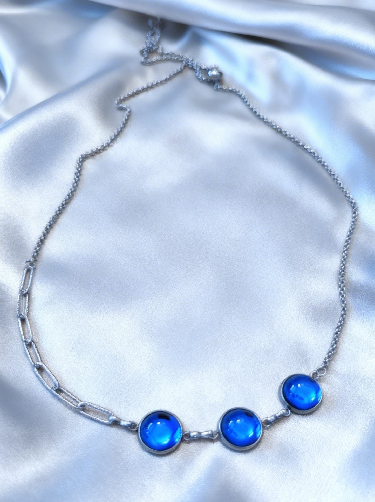 Multi Disc Pendant Necklace in silver tone