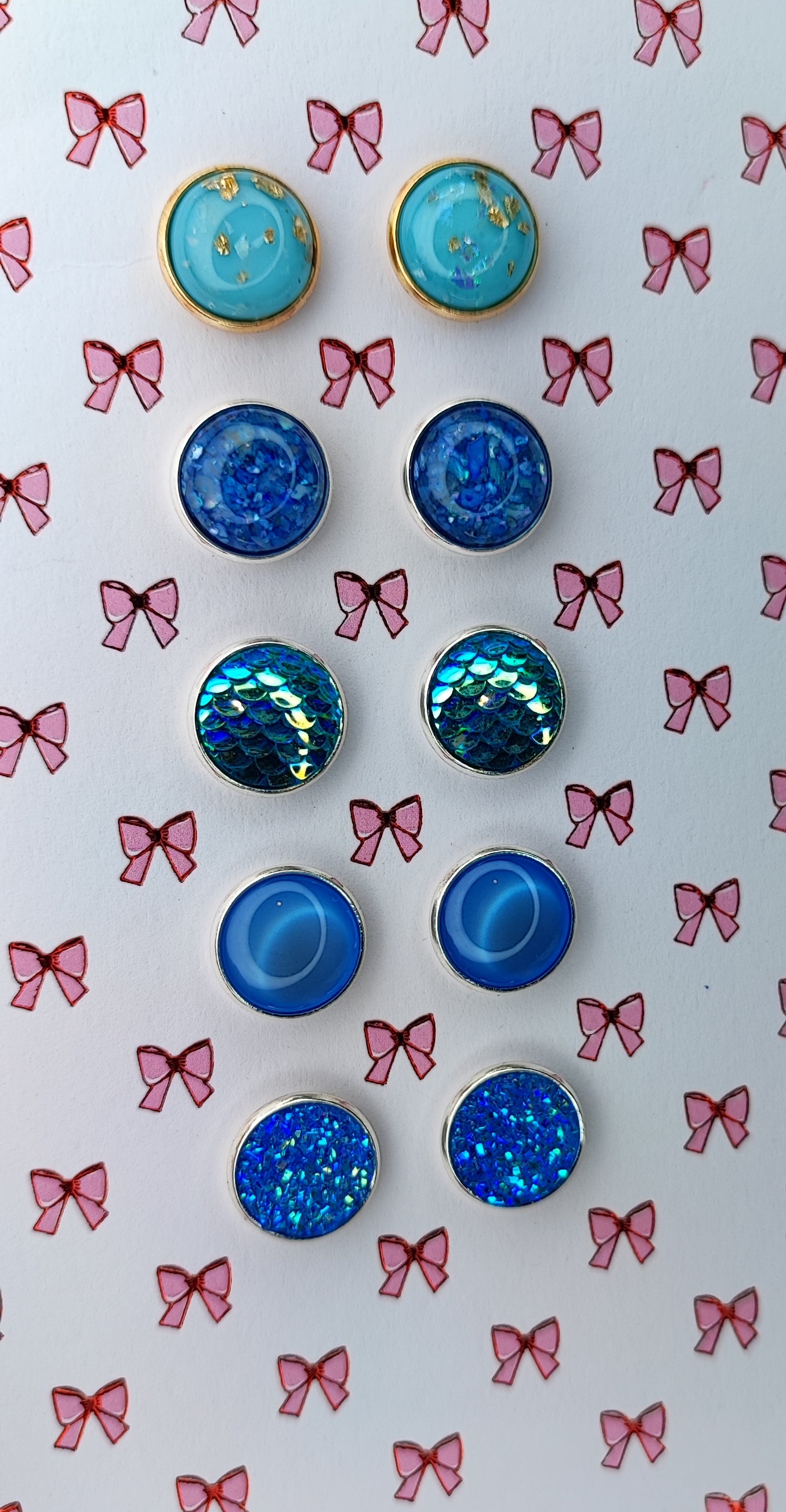 Hélíne Suprise Box - 5 Pairs of Stud Earrings