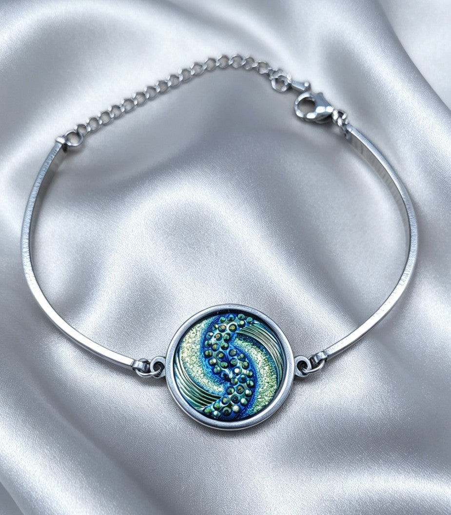 Semi-Rigid Bracelet with Central Disc