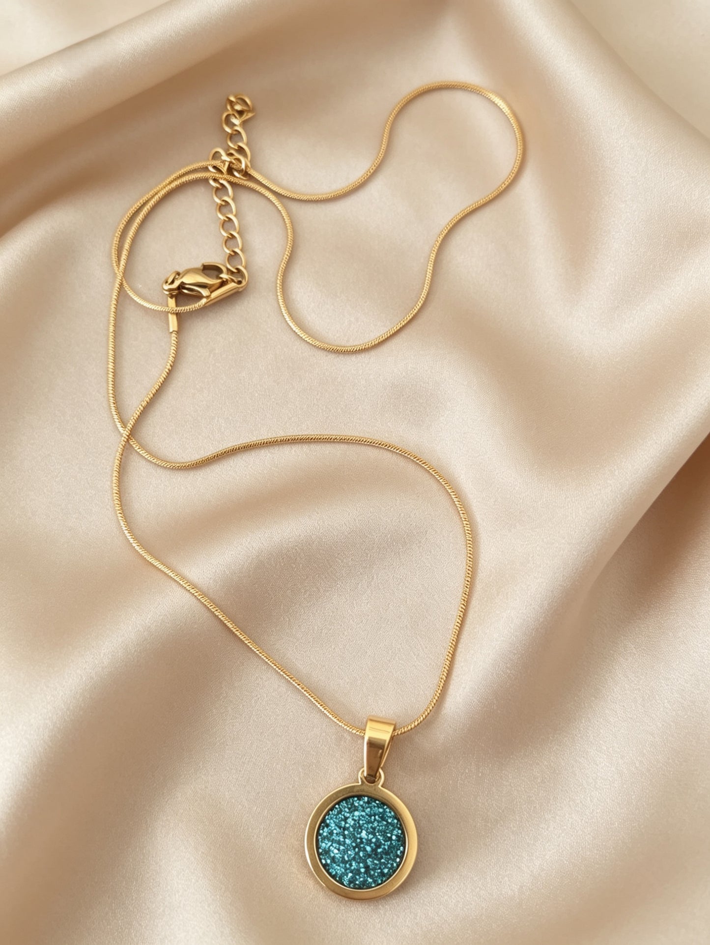 Snake chain Pendant Necklace S in gold tone