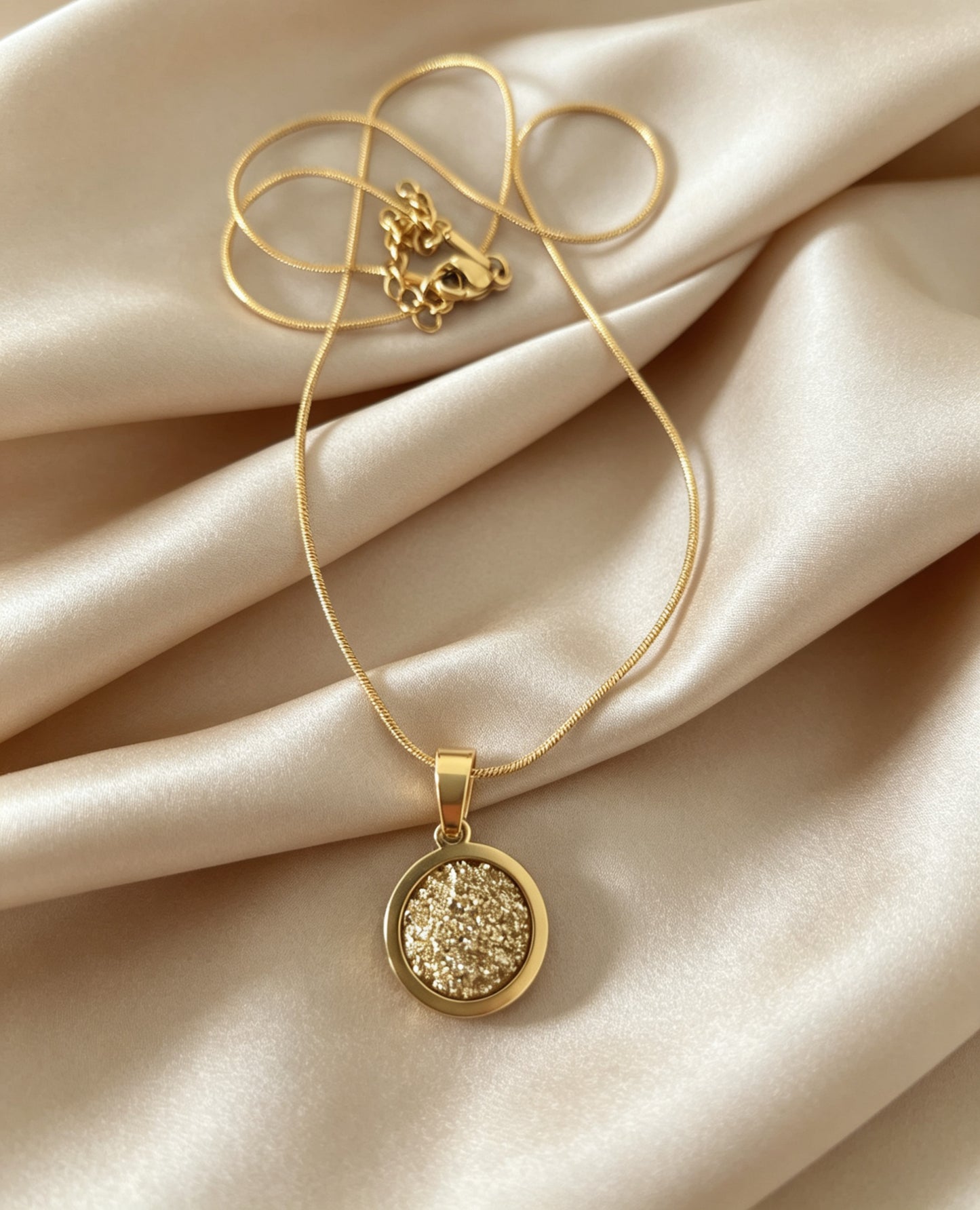 Snake chain Pendant Necklace S in gold tone