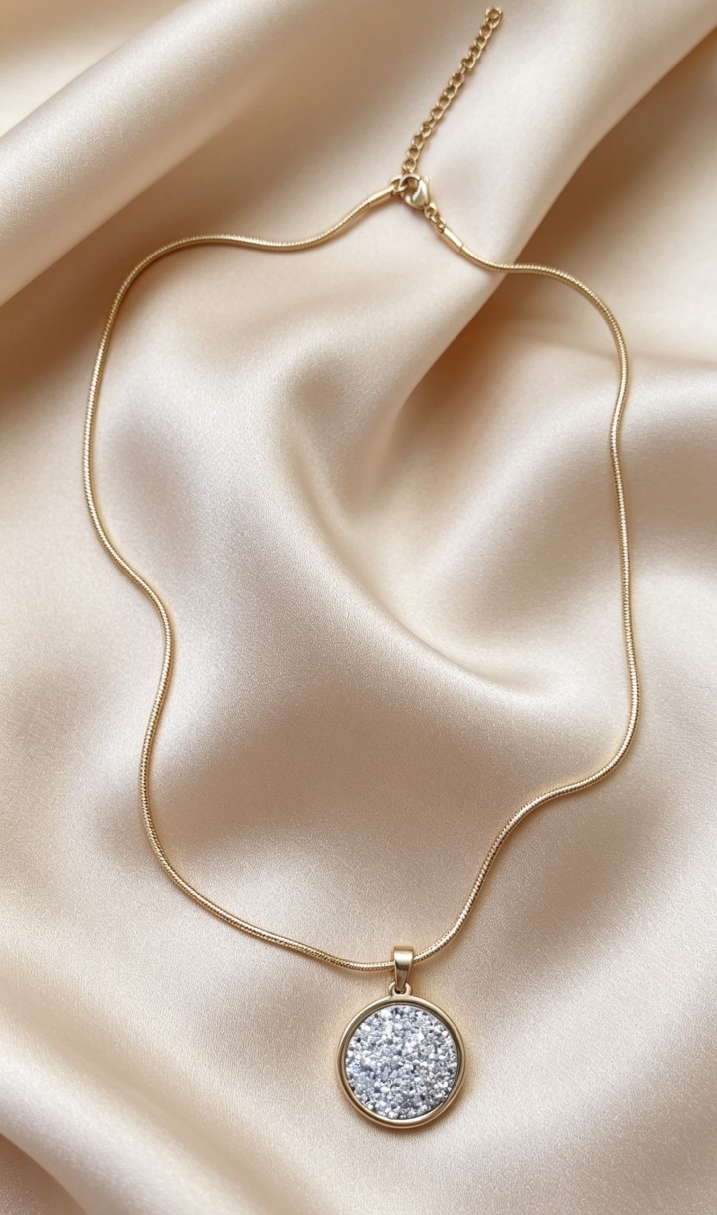 Snake chain Pendant Necklace S in gold tone