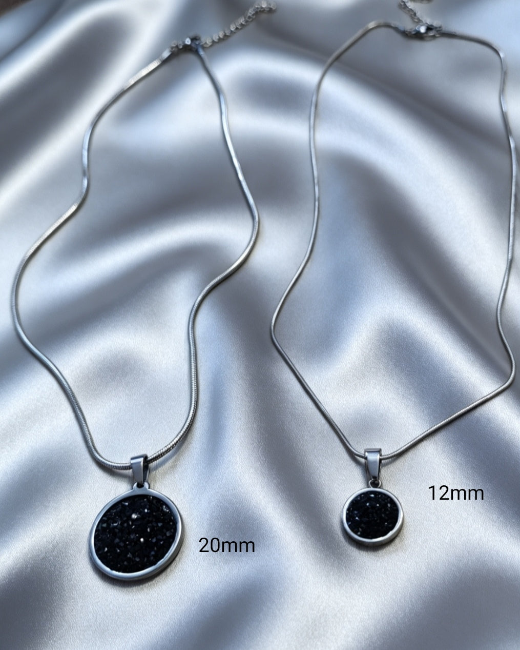 Snake chain Pendant Necklace S in silver tone