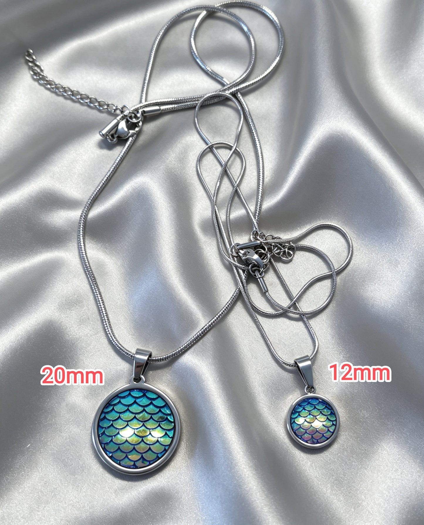 Snake chain Pendant Necklace S in silver tone