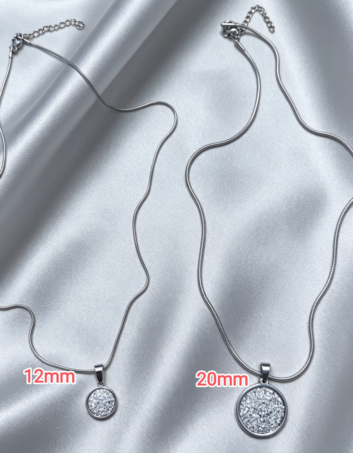 Snake chain Pendant Necklace S in silver tone