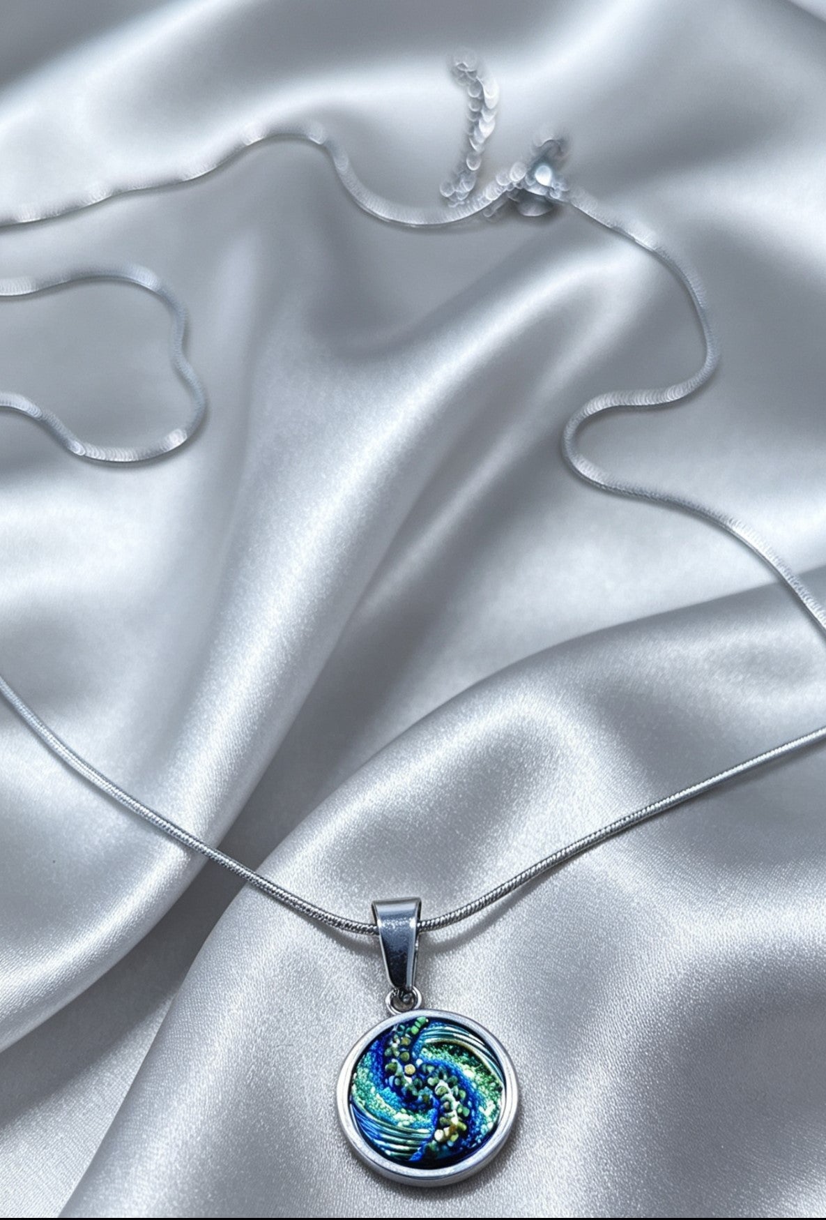 Snake chain Pendant Necklace S in silver tone