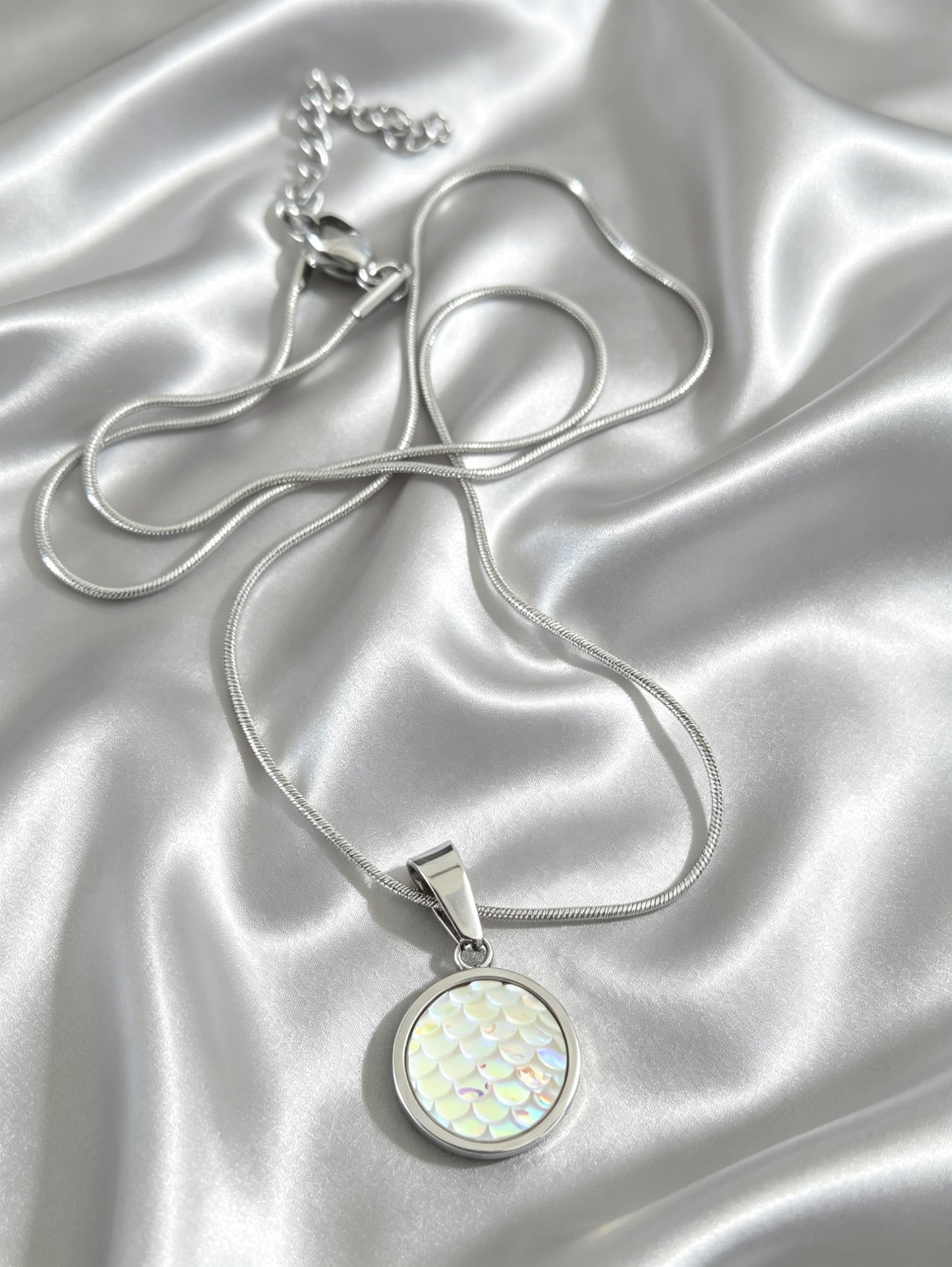 Snake chain Pendant Necklace S in silver tone