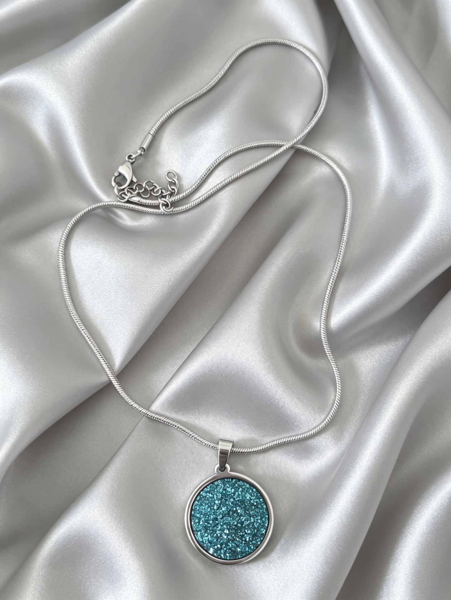 Snake chain Pendant Necklace L in silver tone