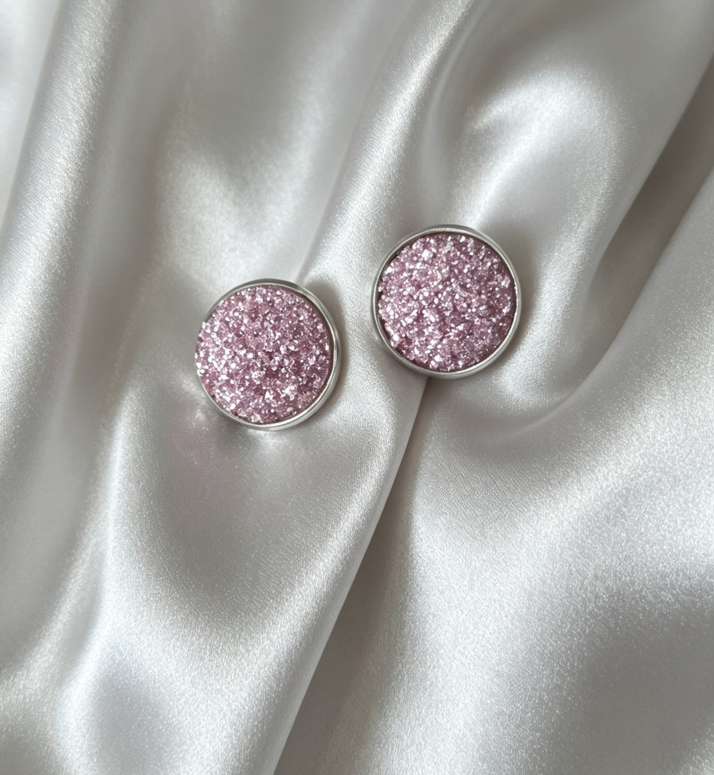 Stud Earrings S in silver tone