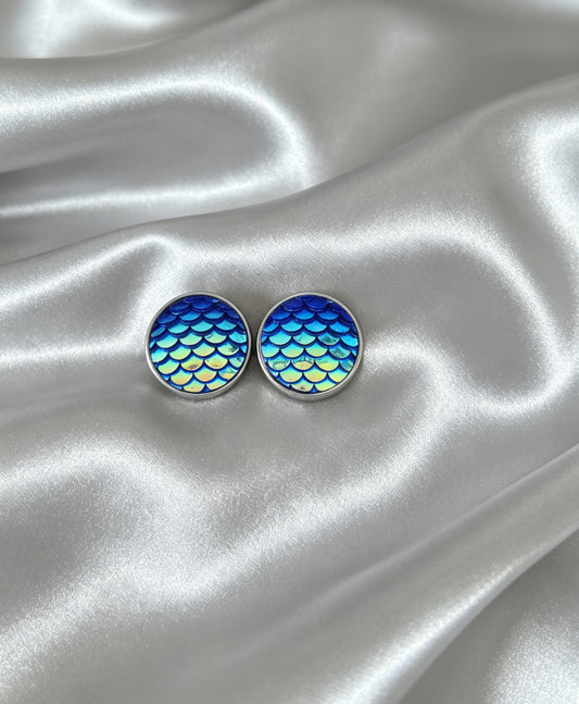 Stud Earrings S in silver tone