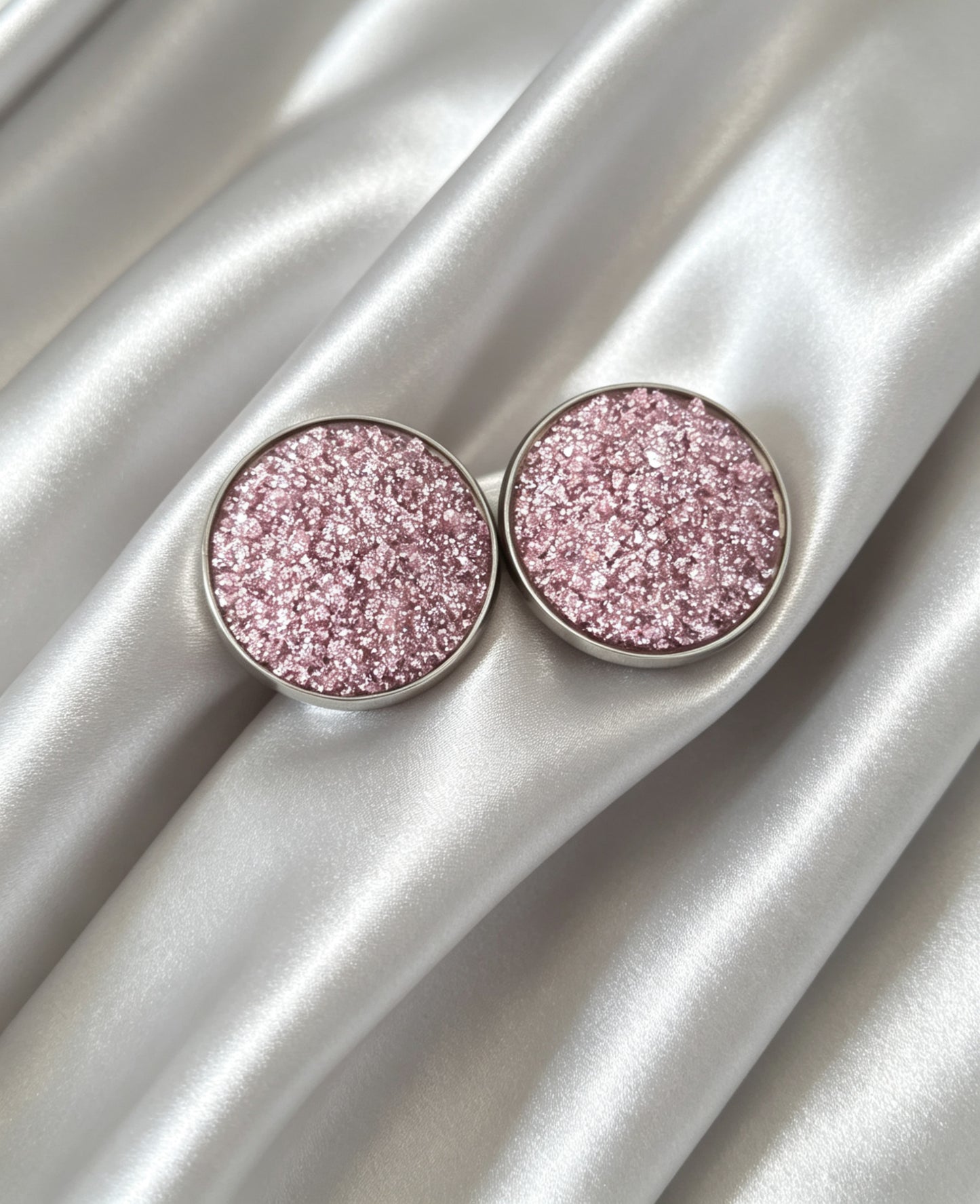 Stud Earrings L in silver tone